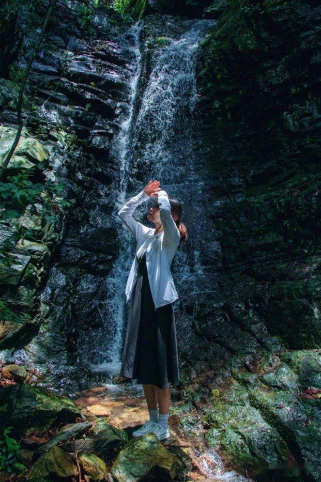 大雨林逃生