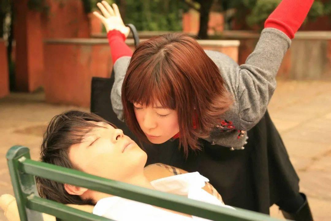 斜视男孩获武汉普瑞眼科医院天真无“斜”儿童眼病公益救助