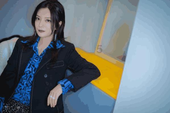 雨雪降温齐出击，山西多地降雪降温，部分高速公路临时封闭