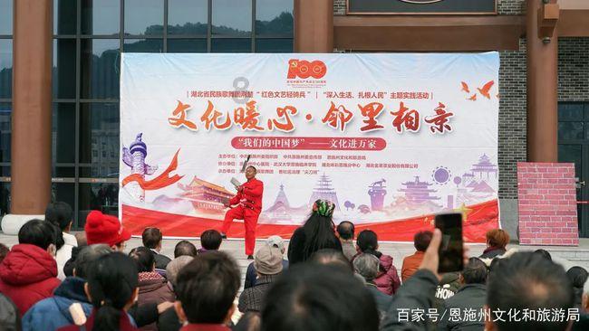 兄妹婚礼仅隔9天,父亲“双标”操作惹争议,网友:是亲生的吗?