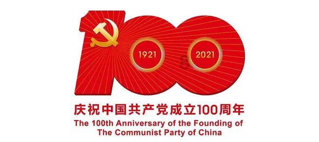 驴友无防护擅闯未完工悬崖栈道,脚下是万丈深渊:地面还是镂空的