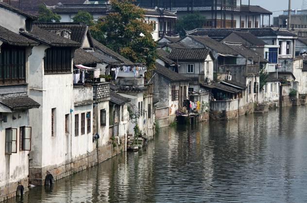 西铁乘警列车应急演练护平安春运路
