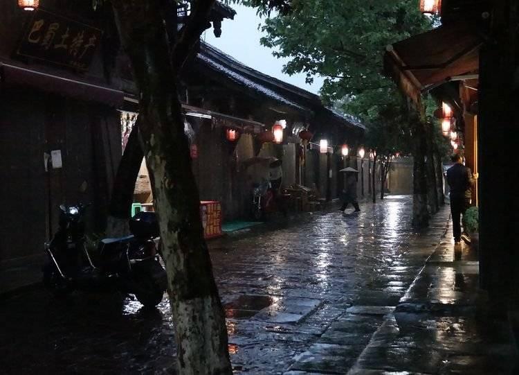 小型环保垃圾焚烧炉采用哪些先进技术？